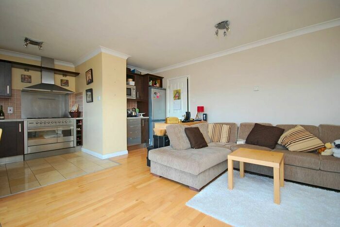 1 Bedroom Flat To Rent In Victoria Hall, Silvertown, London, E16