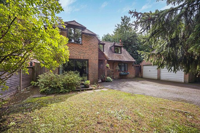 3 Bedroom Detached House For Sale In Busgrove Lane, Stoke Row, RG9