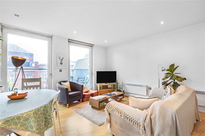 2 Bedroom Apartment To Rent In Brewhouse Yard, London, EC1V