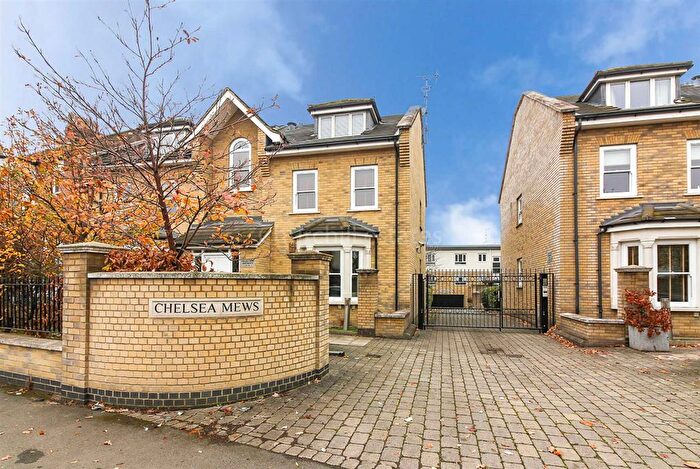 2 Bedroom Flat To Rent In Chelsea Mews, Wanstead, E11