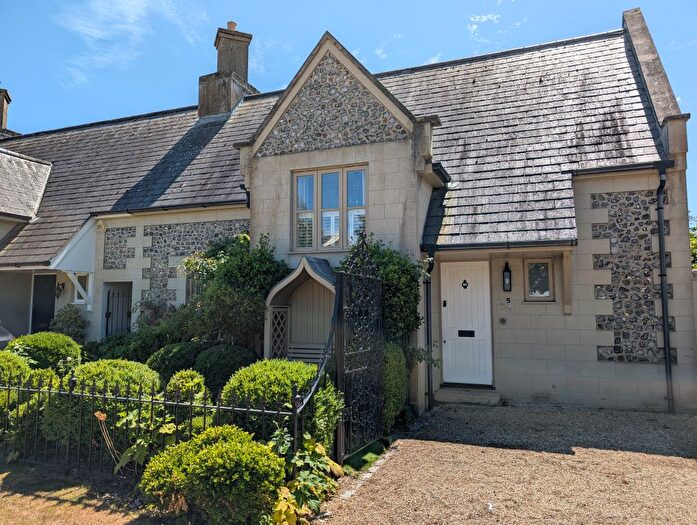 2 Bedroom Cottage To Rent In Drewitts Mews, Chichester, PO20