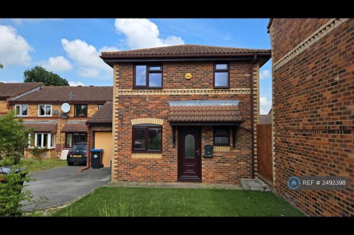 3 Bedroom Detached House To Rent In Beckinsale Grove, Crownhill, Milton Keynes, MK8