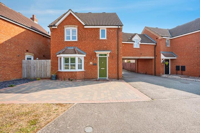 4 Bedroom Detached House For Sale In Loak Close, Clapham, Bedford, Bedfordshire, MK41