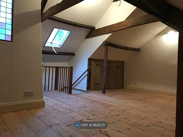 3 Bedroom Terraced House To Rent In Angel Hill, Tiverton, EX16