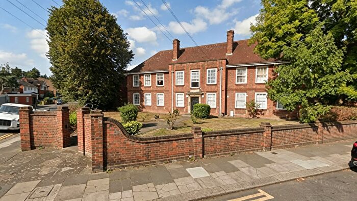 Studio To Rent In Latymer Road, London, N9