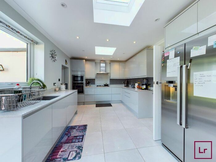 4 Bedroom Property To Rent In Angus Drive, Ruislip, HA4