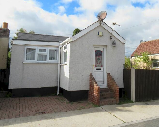 1 Bedroom Bungalow To Rent In Sunbeam Avenue, Jaywick, Clacton-On-Sea, CO15