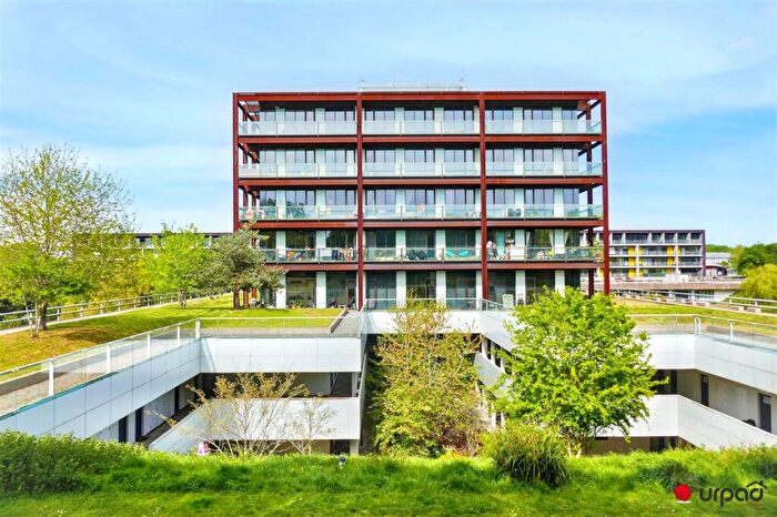 1 Bedroom Apartment For Sale In Lake Shore, Lake Shore Drive, Bristol, BS13