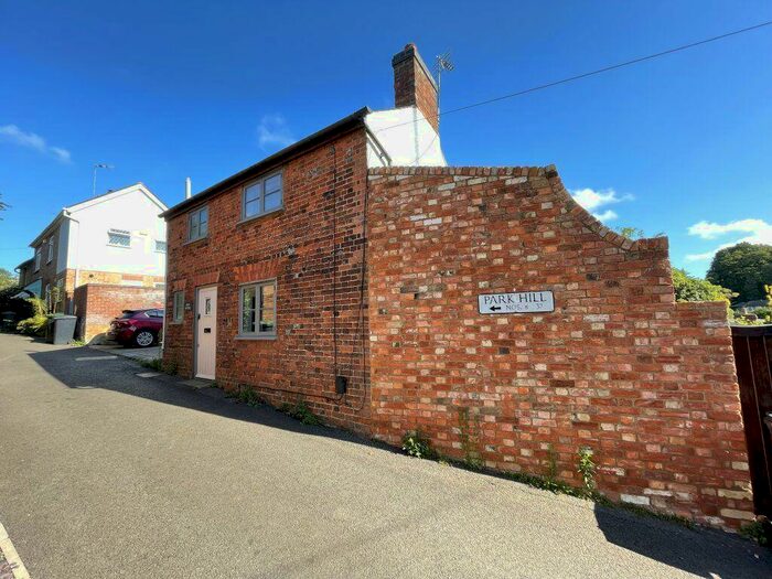 4 Bedroom Semi-Detached House To Rent In Park Hill, Ampthill, Bedfordshire, MK45