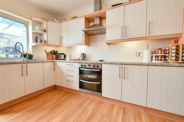 2 Bedroom Semi-Detached Bungalow For Sale In Tunbrook Avenue, Grimsargh, Preston, PR2