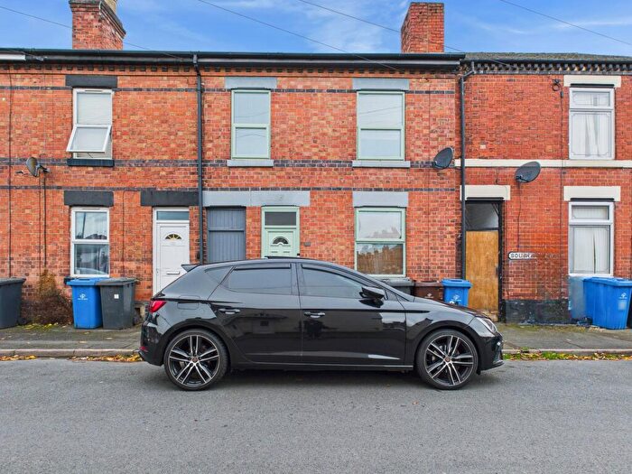 3 Bedroom Terraced House To Rent In Southwood Street, DE24