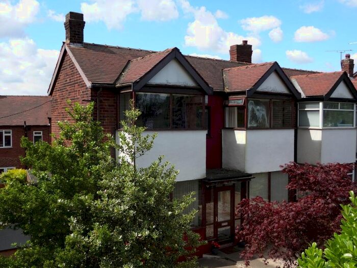 3 Bedroom Semi-Detached House To Rent In Broadway, Horsforth, Leeds, LS18