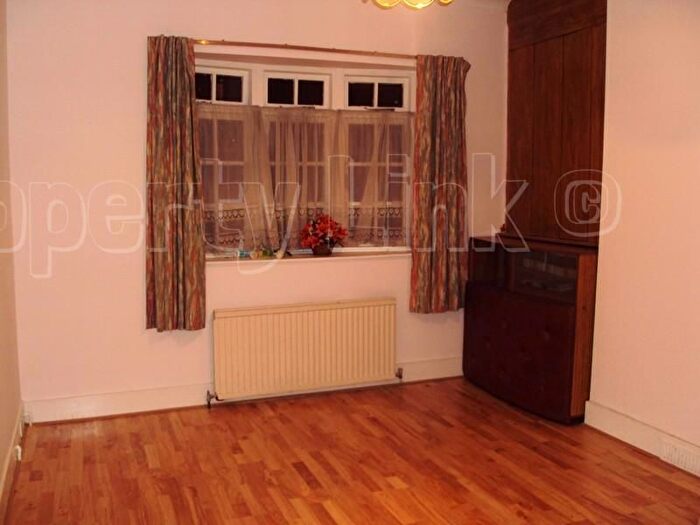 3 Bedroom Property To Rent In Northbrook Road, Cranbrook, Ilford, IG1