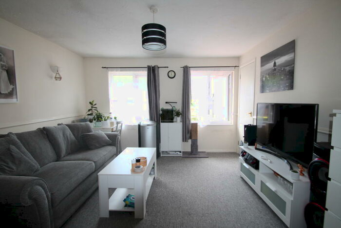 1 Bedroom Apartment To Rent In Cooper Close, Greenhithe, Kent, DA9