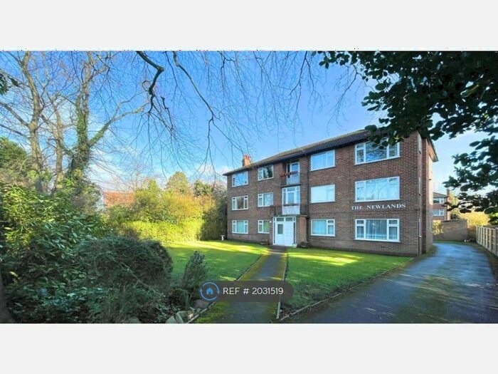 2 Bedroom Flat To Rent In The Newlands, Sale, M33