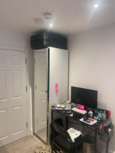 Studio To Rent In Hillcrest Road, London, W3