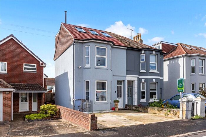 4 Bedroom Semi Detached House For Sale In Penhill Road, Lancing, West Sussex, BN15