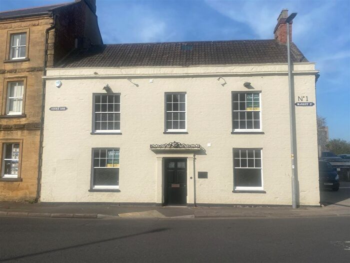 1 Bedroom Flat To Rent In Market Street, Yeovil, Somerset, BA20