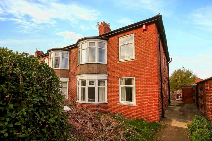 2 Bedroom Flat To Rent In Wallsend Road, North Shields, NE29