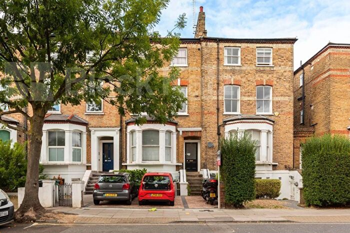 3 Bedroom Flat To Rent In Tufnell Park Road, Tufnell Park, N7