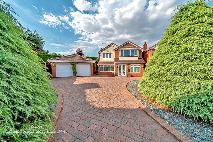 3 Bedroom Detached House For Sale In Len Davis Road, Willenhall, WV12