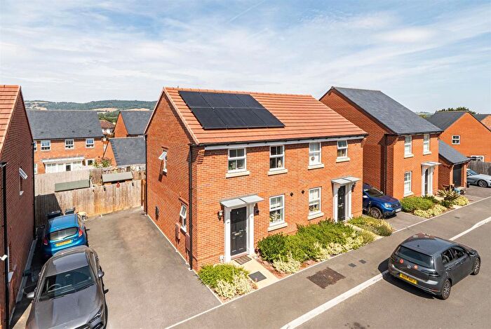 2 Bedroom Semi-Detached House For Sale In Boles Road, Taunton, TA4