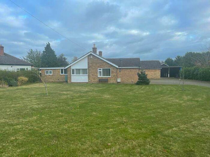3 Bedroom Detached Bungalow To Rent In Roxton Road, Great Barford, MK44