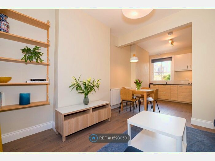 1 Bedroom Flat To Rent In Bonnington Square, London, SW8