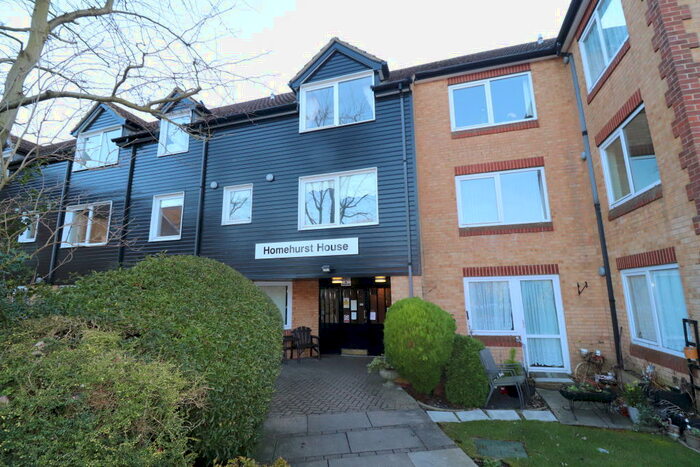 1 Bedroom Apartment To Rent In Central Brentwood, CM15