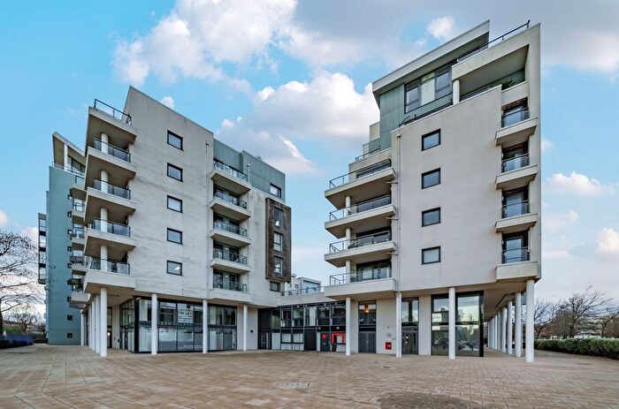 2 Bedroom Flat To Rent In Ocean Way, Southampton, Hampshire, SO14