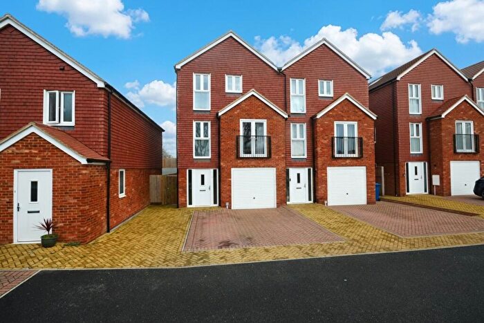 4 Bedroom Semi Detached House For Sale In Biggins Wood Road, Cheriton, CT19