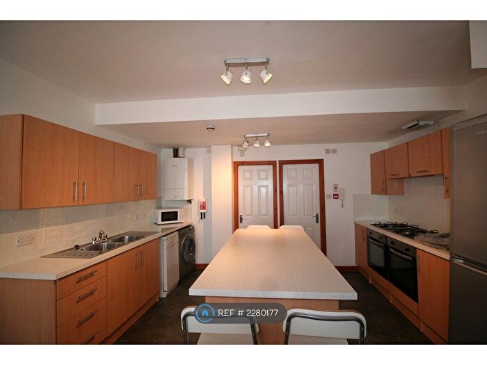 8 Bedroom Terraced House To Rent In Brailsford Road, Manchester, M14