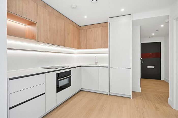 1 Bedroom Apartment To Rent In Bowline House, Heron Wharf, London, E14