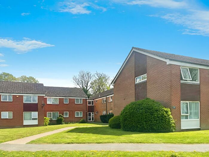 2 Bedroom Flat For Sale In The Grattons, Slinfold, RH13