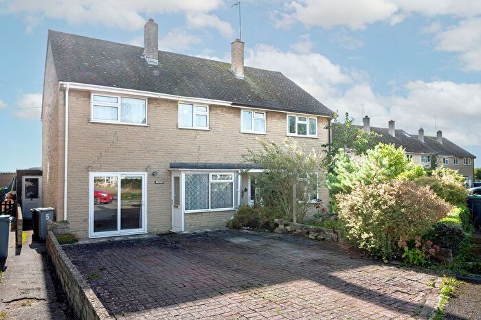 3 Bedroom Semi-detached House For Sale In Fowlers Road, Kingham, OX7