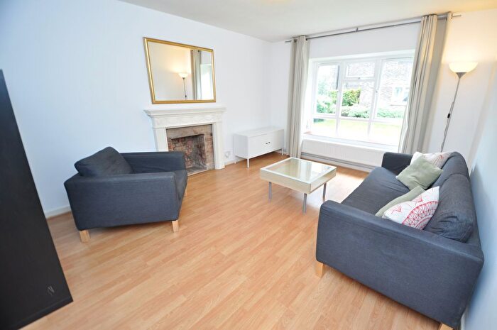 2 Bedroom Flat To Rent In Murray Grove, London, N1