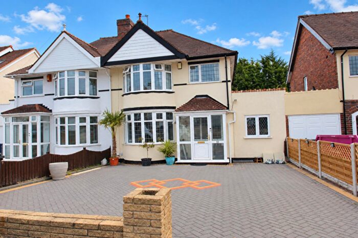 4 Bedroom Semi Detached House For Sale In Goodrest Avenue, Halesowen, B62