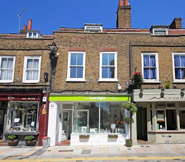 Studio To Rent In Church Street, Twickenham, TW1