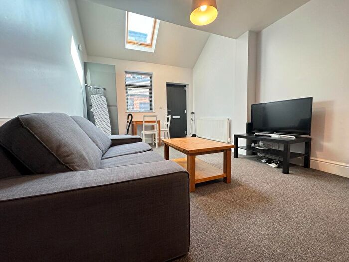 2 Bedroom Apartment To Rent In Flat, Musters Road, West Bridgford, Nottingham, NG2