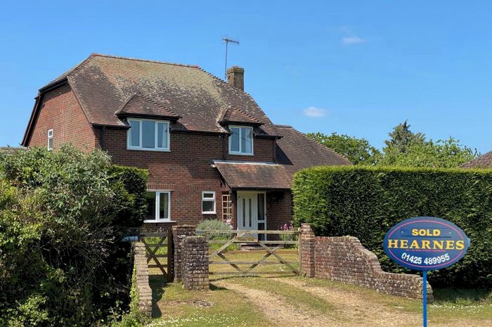 3 Bedroom Detached House For Sale In New Forest, Ringwood, BH24