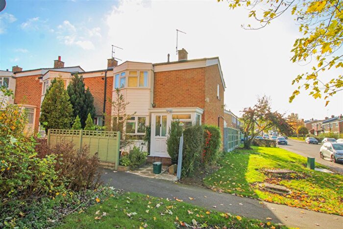 2 Bedroom End Of Terrace House For Sale In Radburn Close, Harlow, CM18