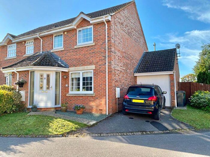 3 Bedroom Semi-Detached House For Sale In The Beeches, Warminster, BA12