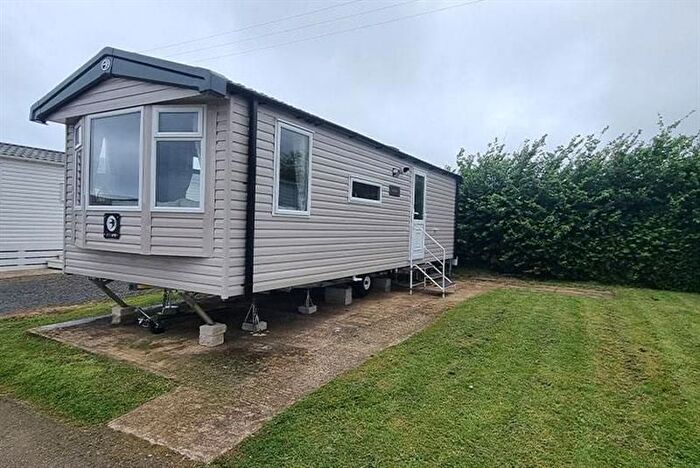 2 Bedroom Park Home For Sale In Maer Lane, Bude, EX23