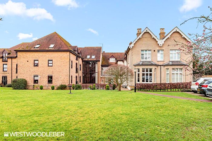 1 Bedroom Apartment For Sale In The Lawns Drive, Broxbourne, EN10