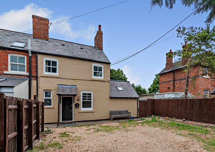 3 Bedroom Character Property For Sale In Oakham Road, Tilton On The Hill, Leicester, LE7