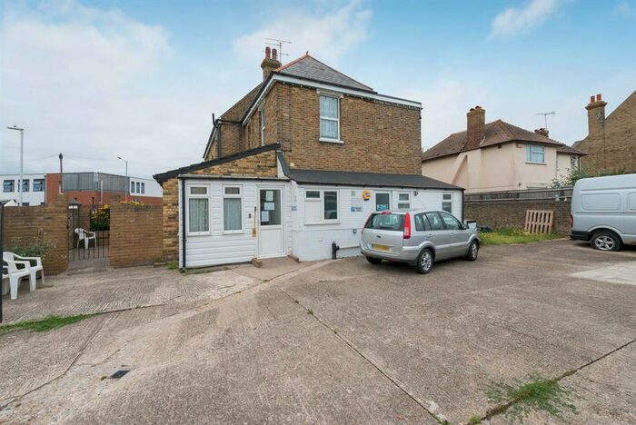 1 Bedroom Studio To Rent In Cliftonville Avenue, Ramsgate, CT12