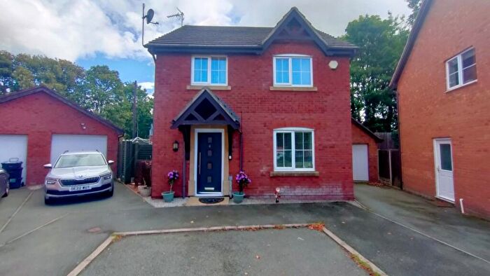 4 Bedroom Detached House For Sale In Top Farm Road, Wrexham, LL11