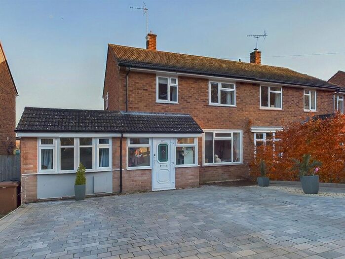 3 Bedroom Semi-Detached House For Sale In Woodfarm Road, Malvern, WR14