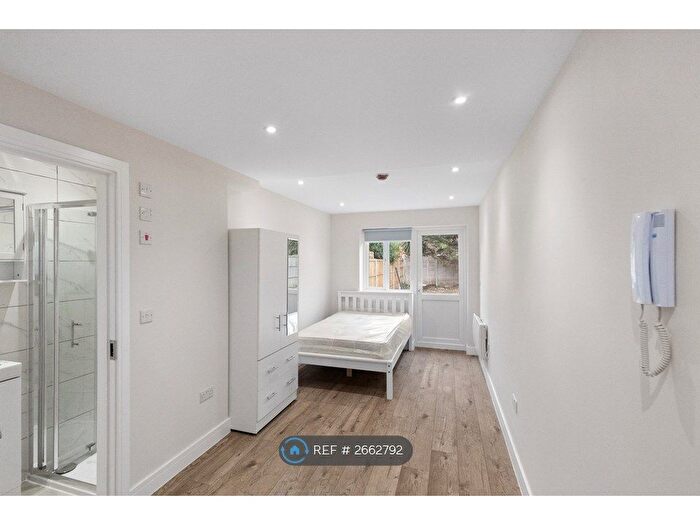 Studio To Rent In Chase Side Crescent, Enfield, EN2