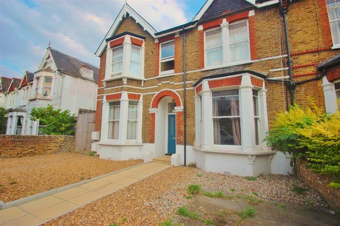 2 Bedroom Flat To Rent In Queens Road, Flat, Wimbledon, SW19